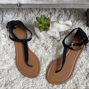 Black thong sandals